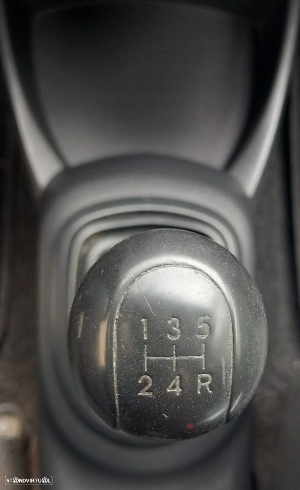 Toyota Yaris 1.4 D-4D Comfort+AC - 9