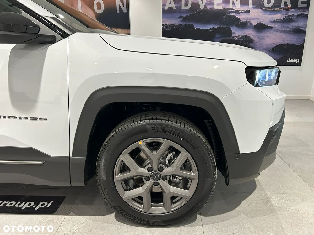 Jeep Compass 1.2 T3 mHEV Altitude FWD DCT - 11
