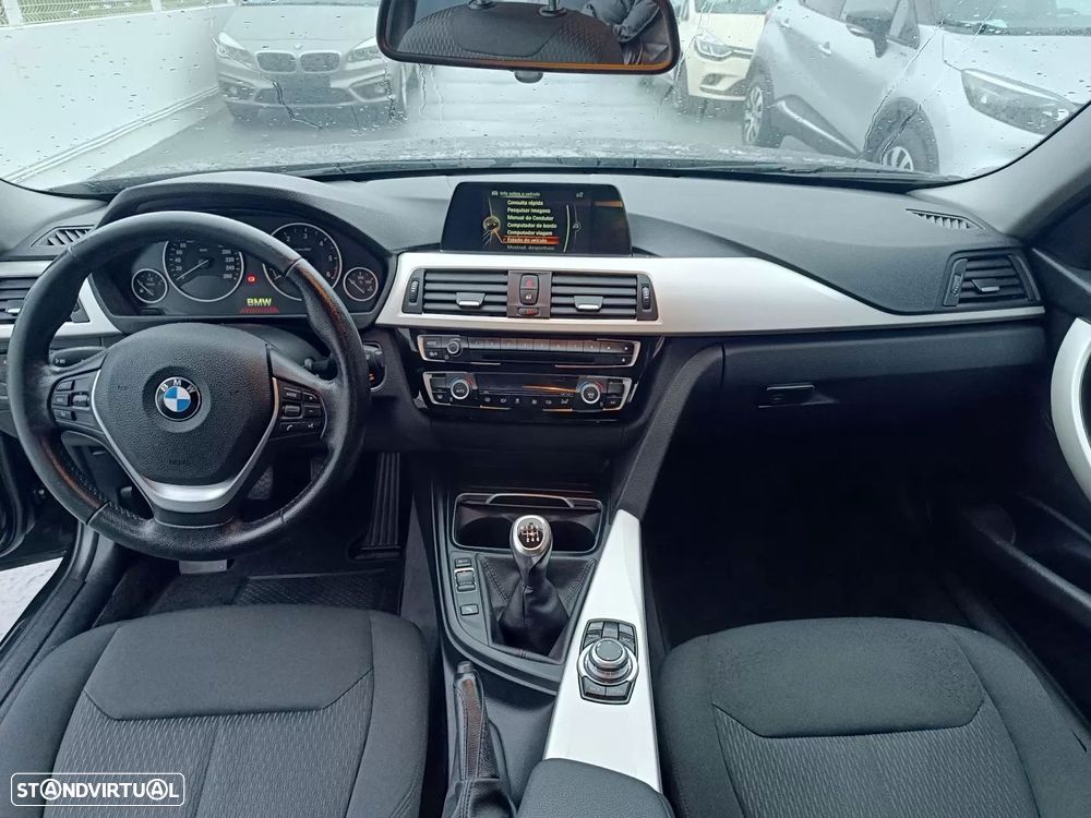 BMW 318 d Line Sport - 18
