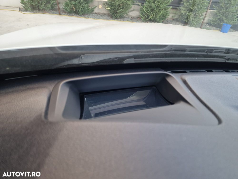 BMW Seria 3 320d xDrive Aut. Edition M Sport Shadow - 31