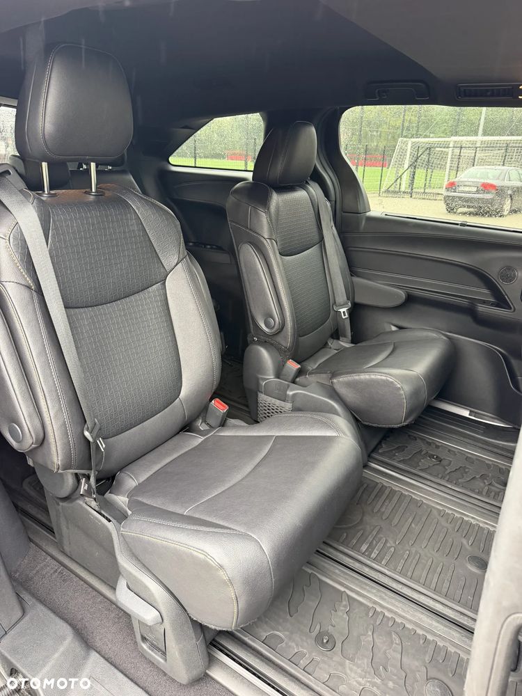 Toyota Sienna - 10