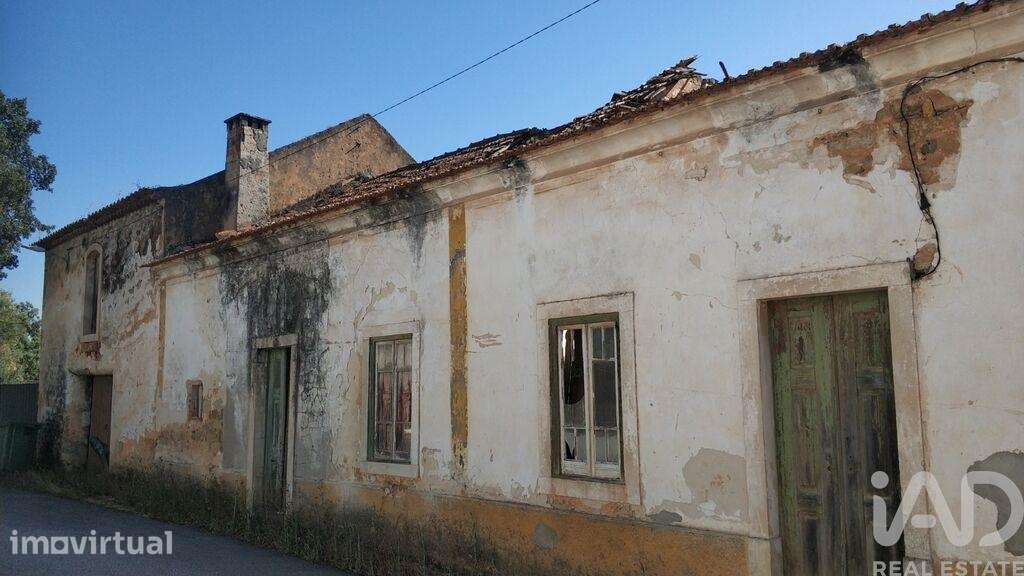 Moradia térrea em Rio Maior de 911 m2 - Grande imagem: 2/40
