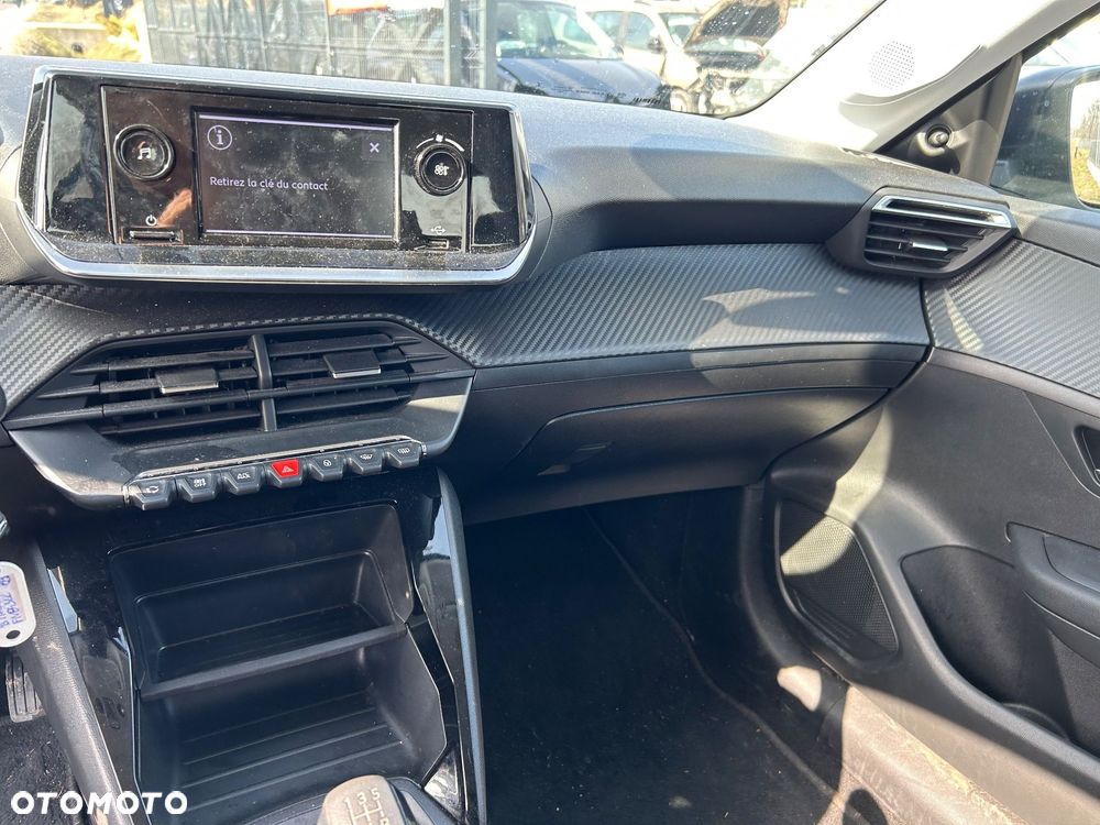 Peugeot 208 - 9