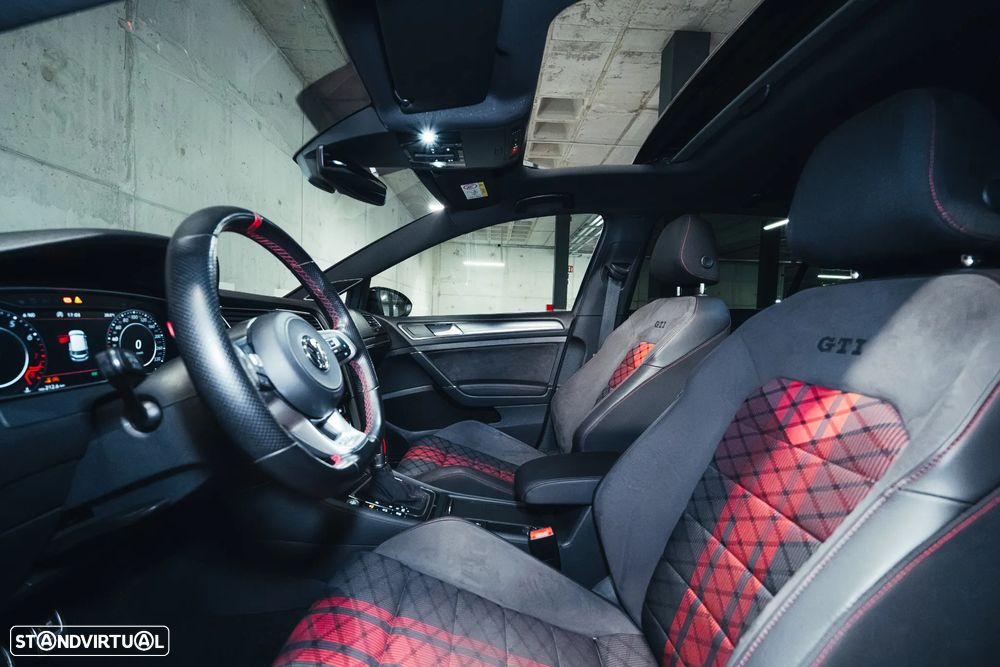VW Golf GTI TCR 2.0 TSI OPF DSG - 23