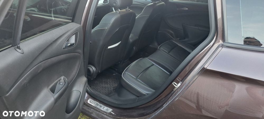 Opel Astra 1.4 Essentia - 9