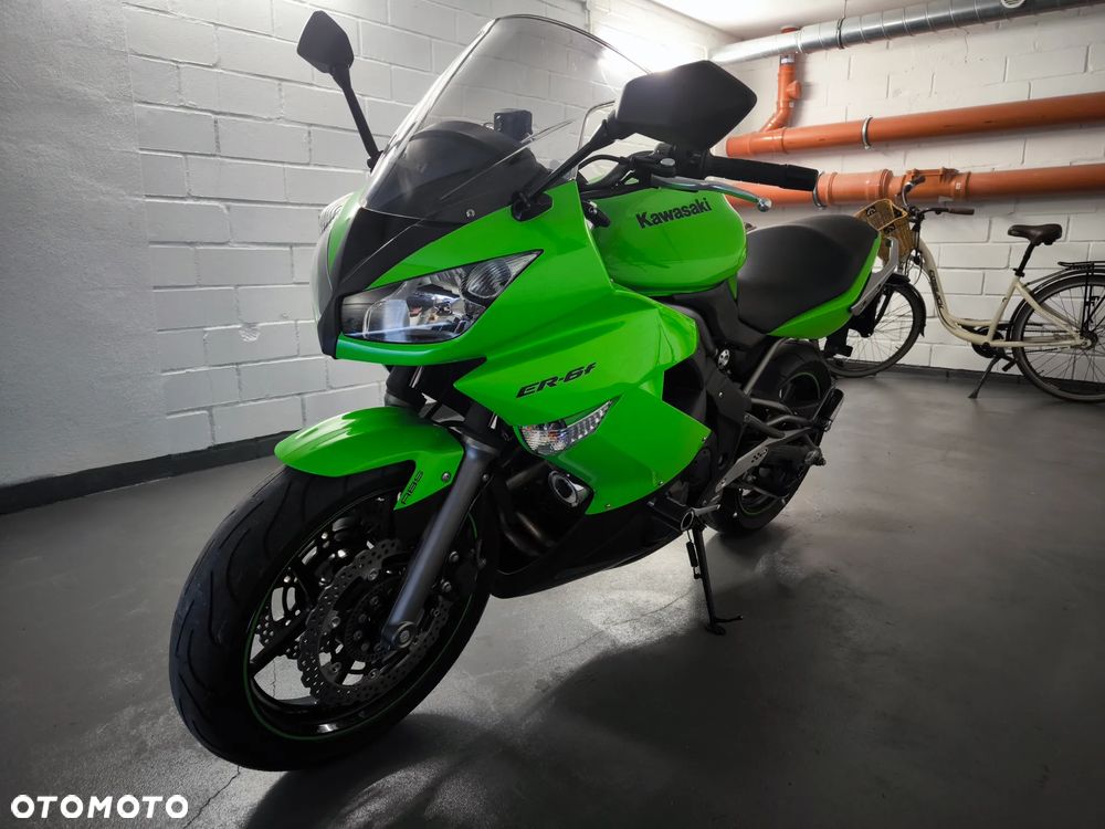 Kawasaki ER - 2