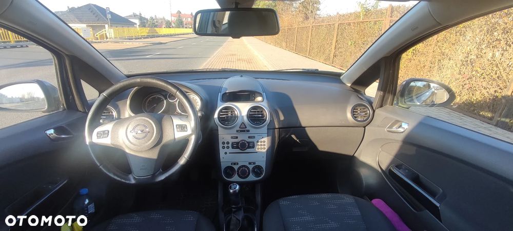 Opel Corsa - 8