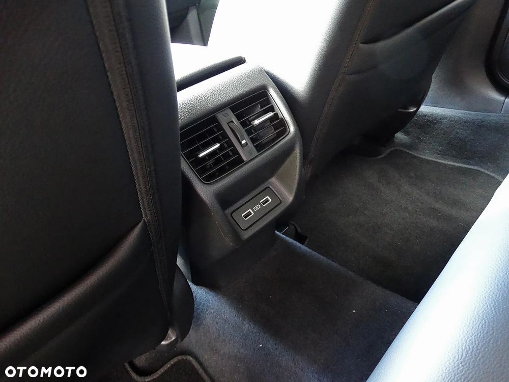 Honda Civic 2.0 i-MMD Advance BSI CVT - 19