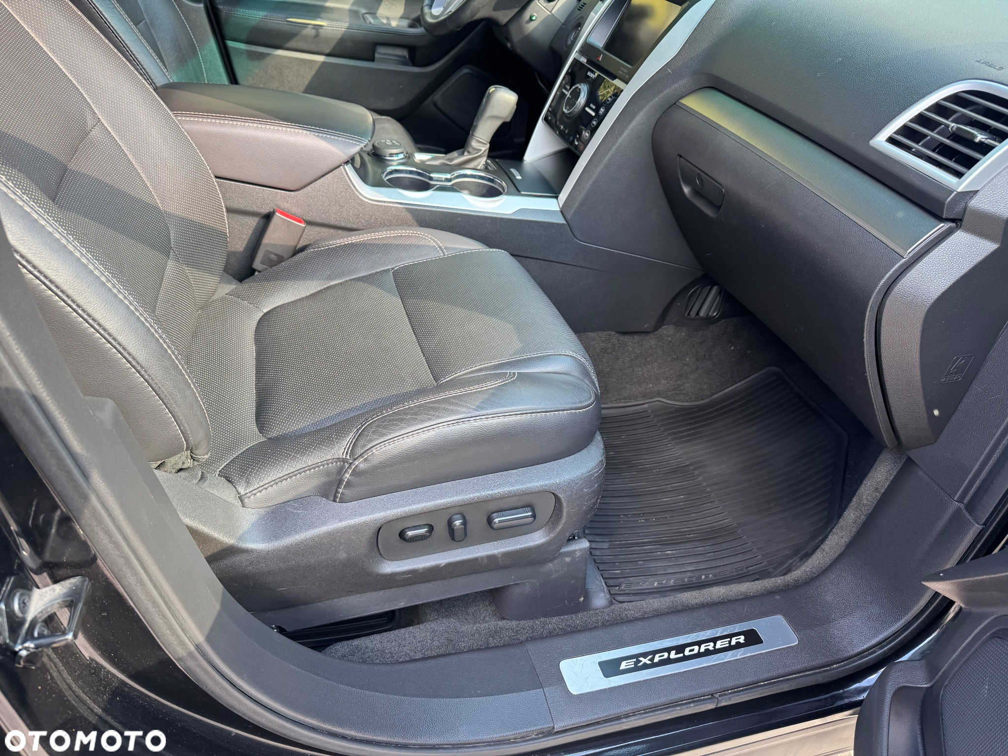 Ford Explorer - 7