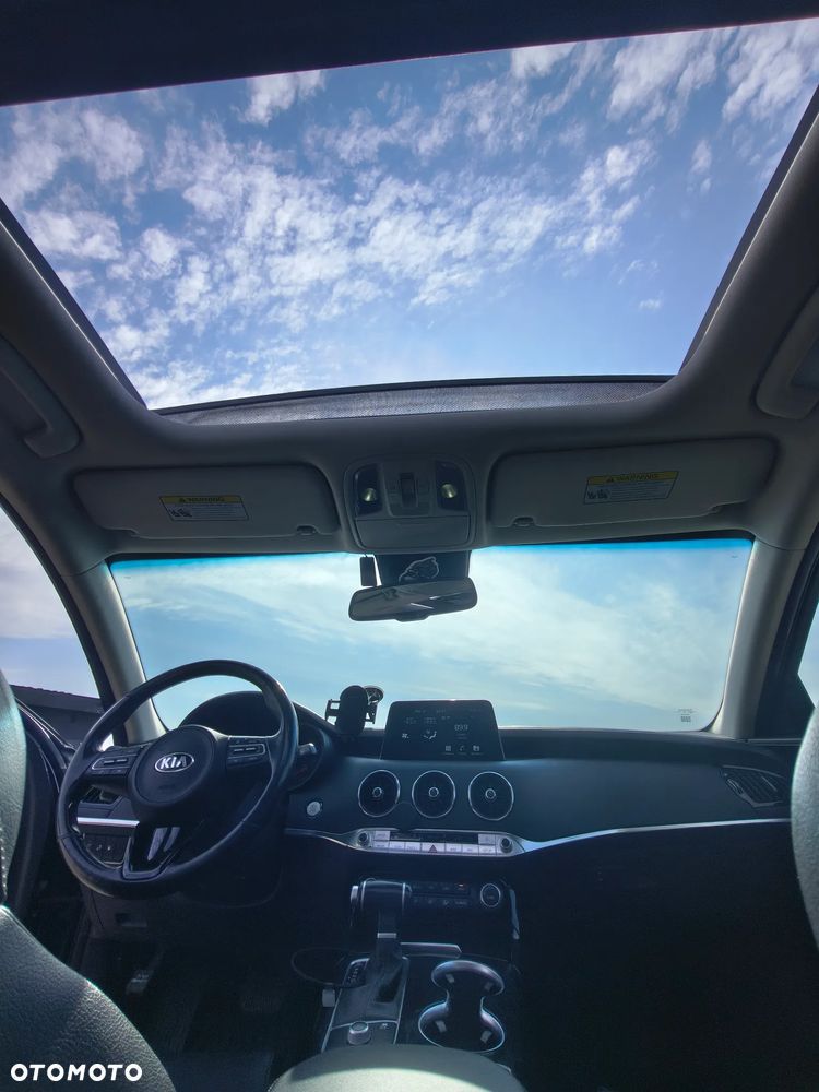 Kia Stinger 2.0 T-GDI GT Line - 13