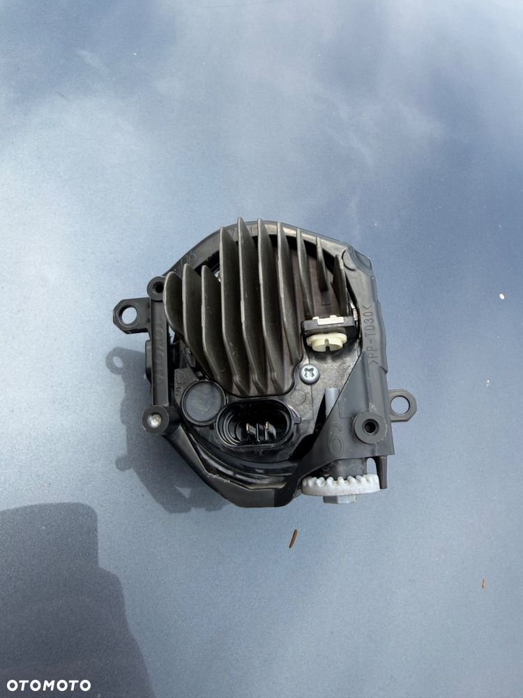 halogen camry lewy idealny - 3