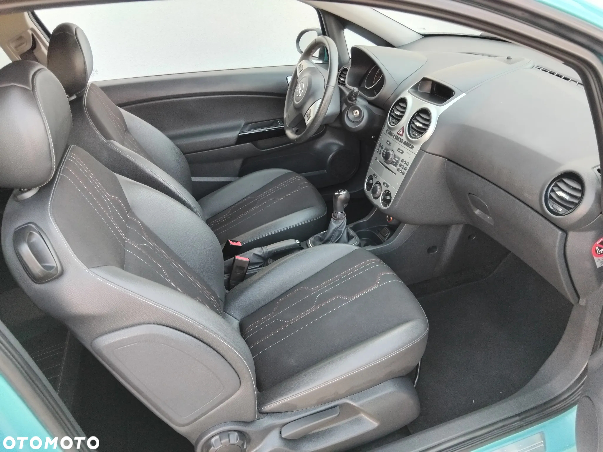 Opel Corsa 1.2 16V (ecoFLEX) Color Edition - 10