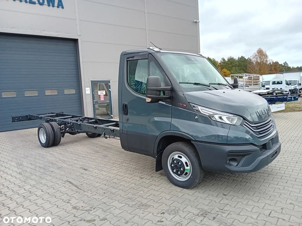 Iveco Daliy 50C18HZ podwozie 3.0 Diesel 180KM rozstaw osi 4750 mm dostępne "od ręki" - 3