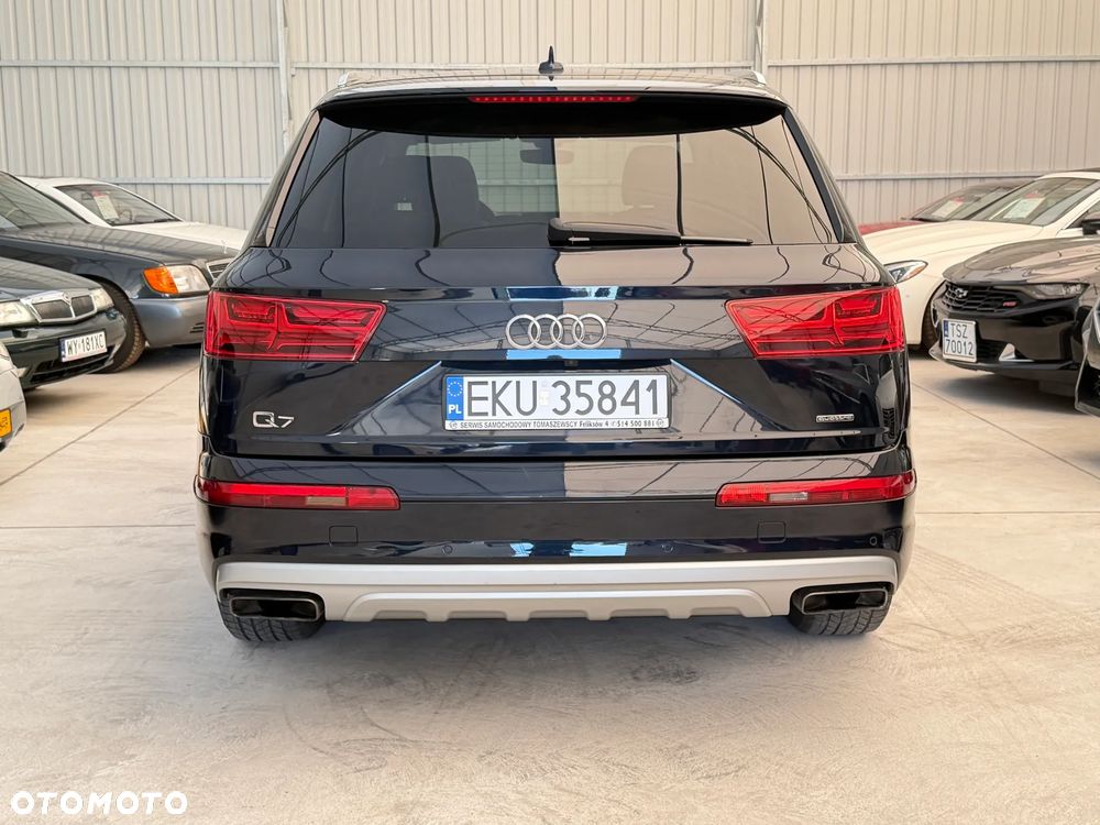Audi Q7 - 16