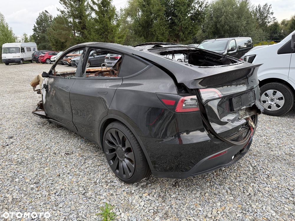 Tesla Y Model Performance Dual Motor AWD - 1