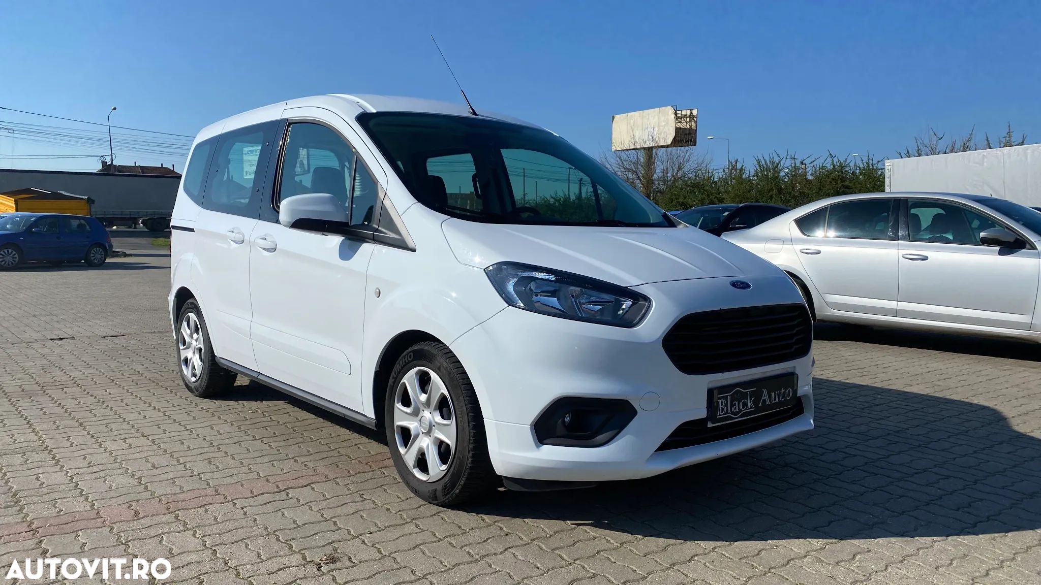 Ford Tourneo Courier - 1