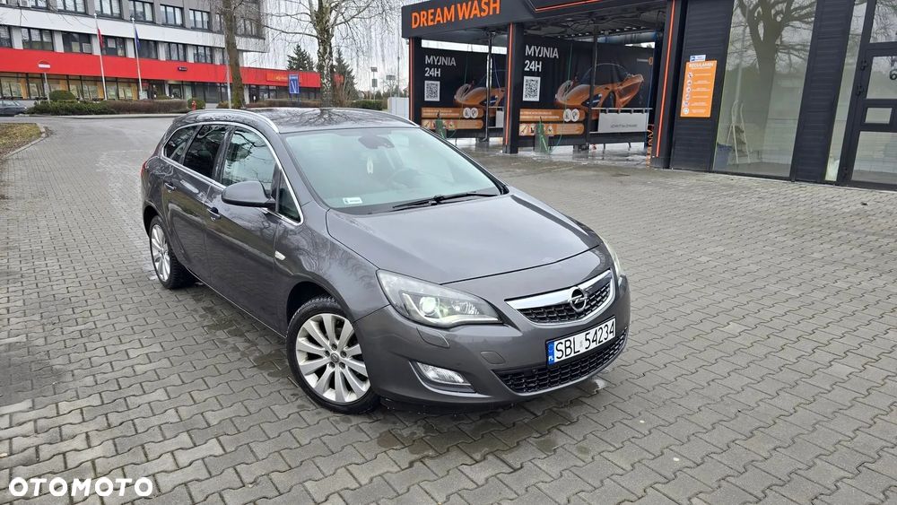 Opel Astra 1.4 Turbo Cosmo - 2