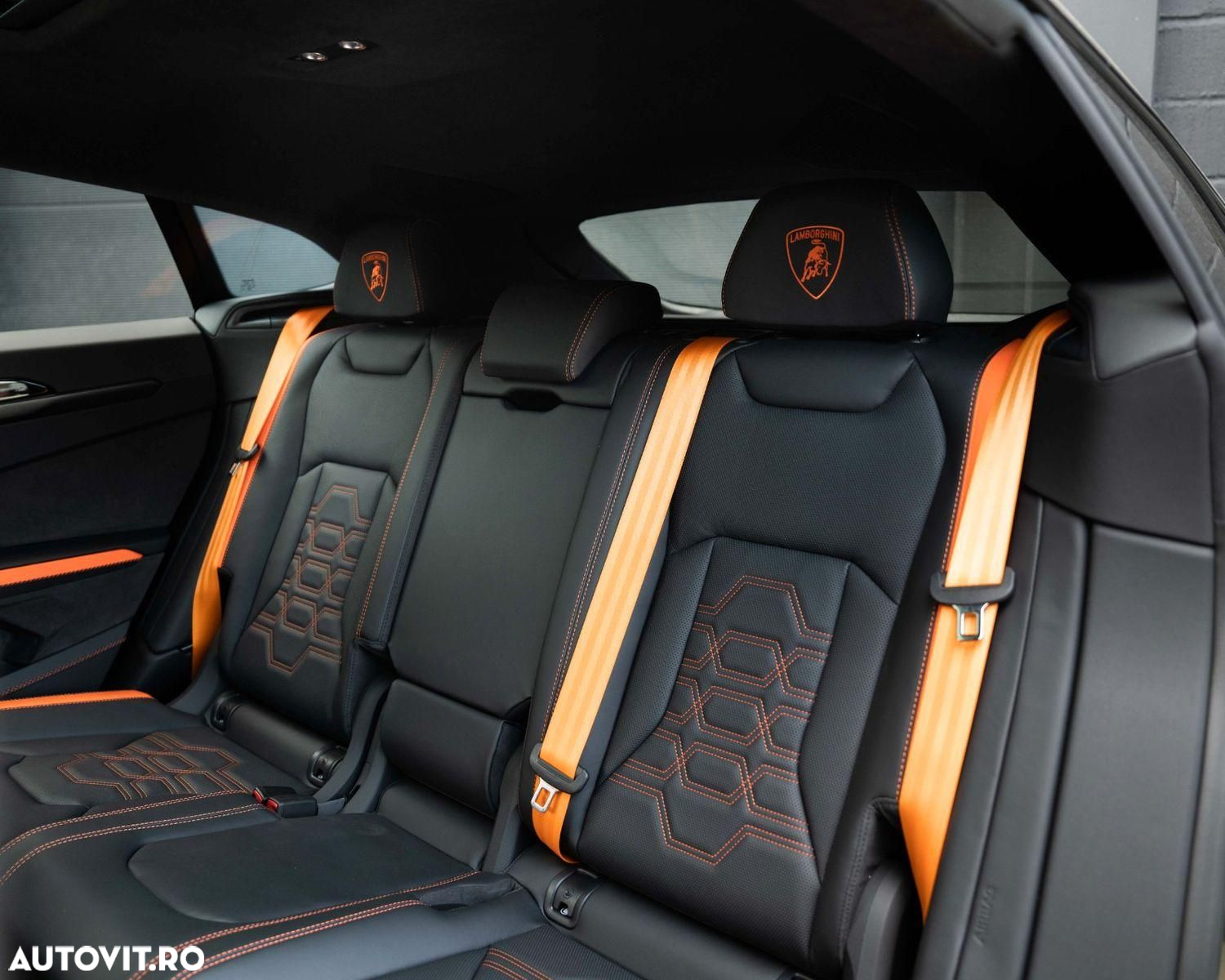 Lamborghini URUS - 10