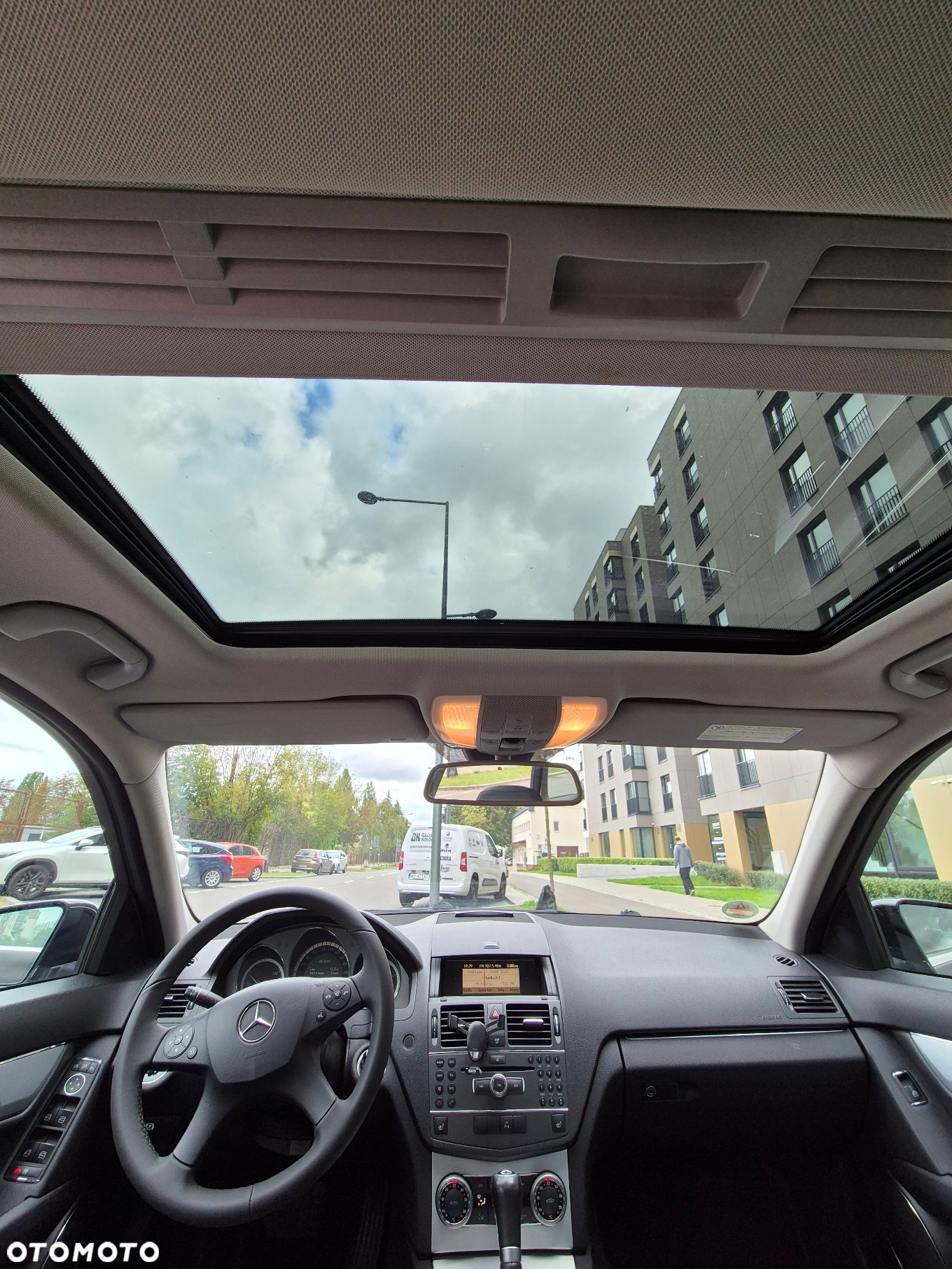 Mercedes-Benz Klasa C 250 CGI BlueEff Avantgarde - 12