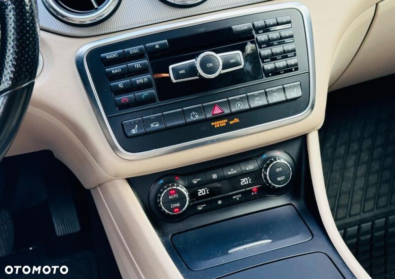 Mercedes-Benz GLA 250 4-Matic - 12
