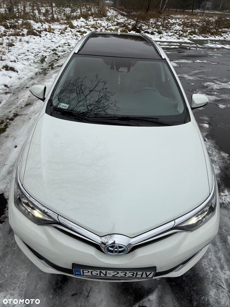 Toyota Auris Hybrid 135 Prestige - 8