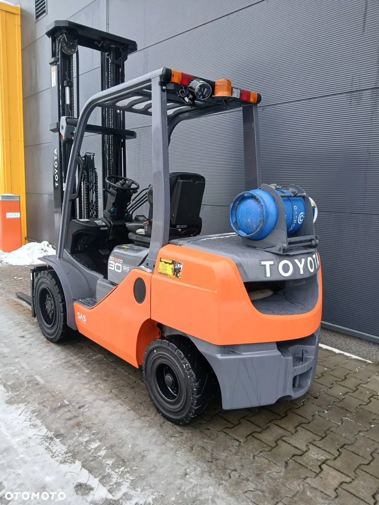 Toyota 02-8FGF30 - 5