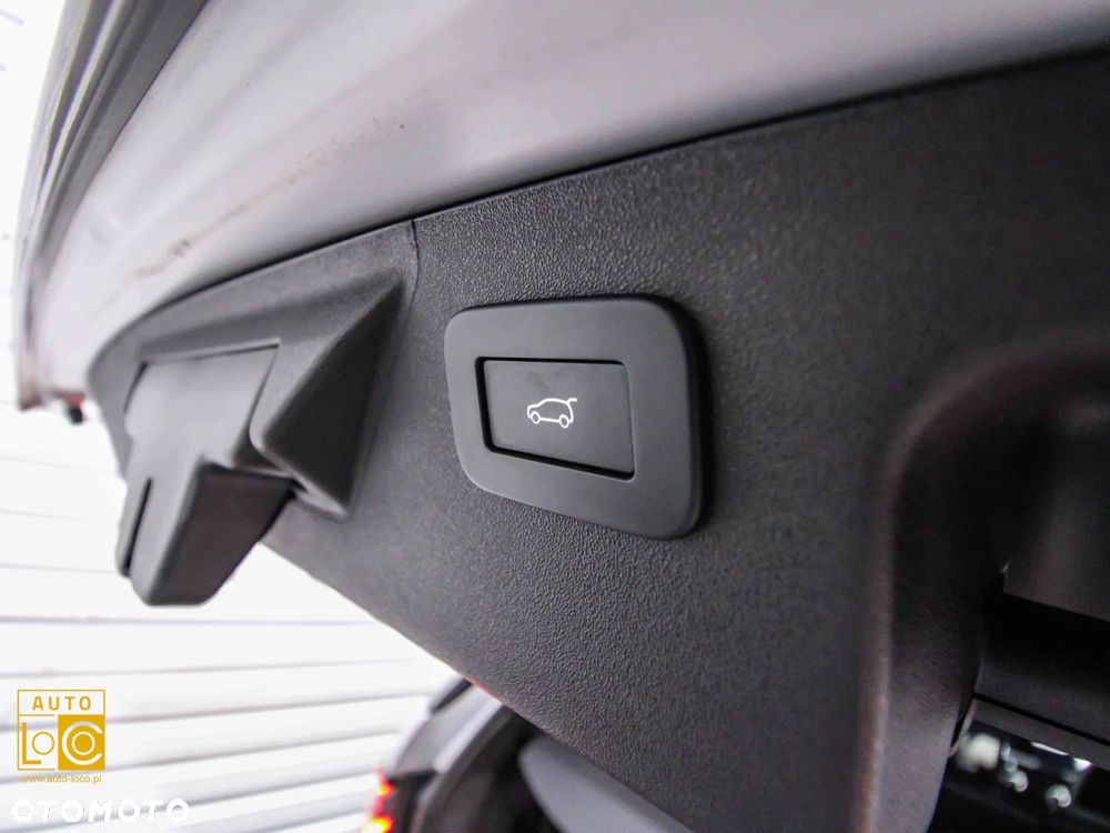 Land Rover Discovery Sport 2.0 D200 mHEV Dynamic HSE - 14