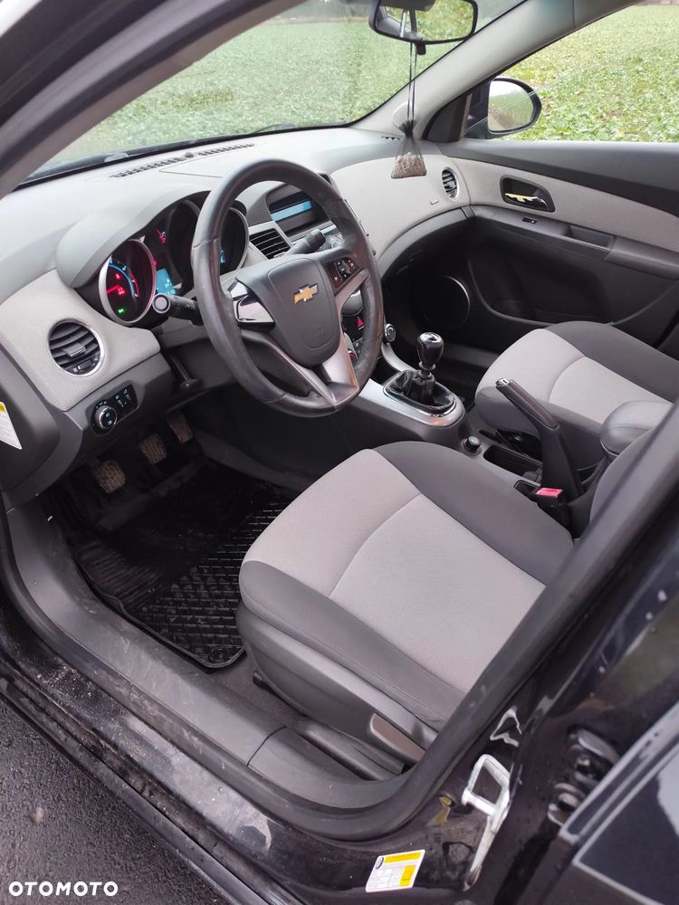 Chevrolet Cruze 1.6 LT - 6