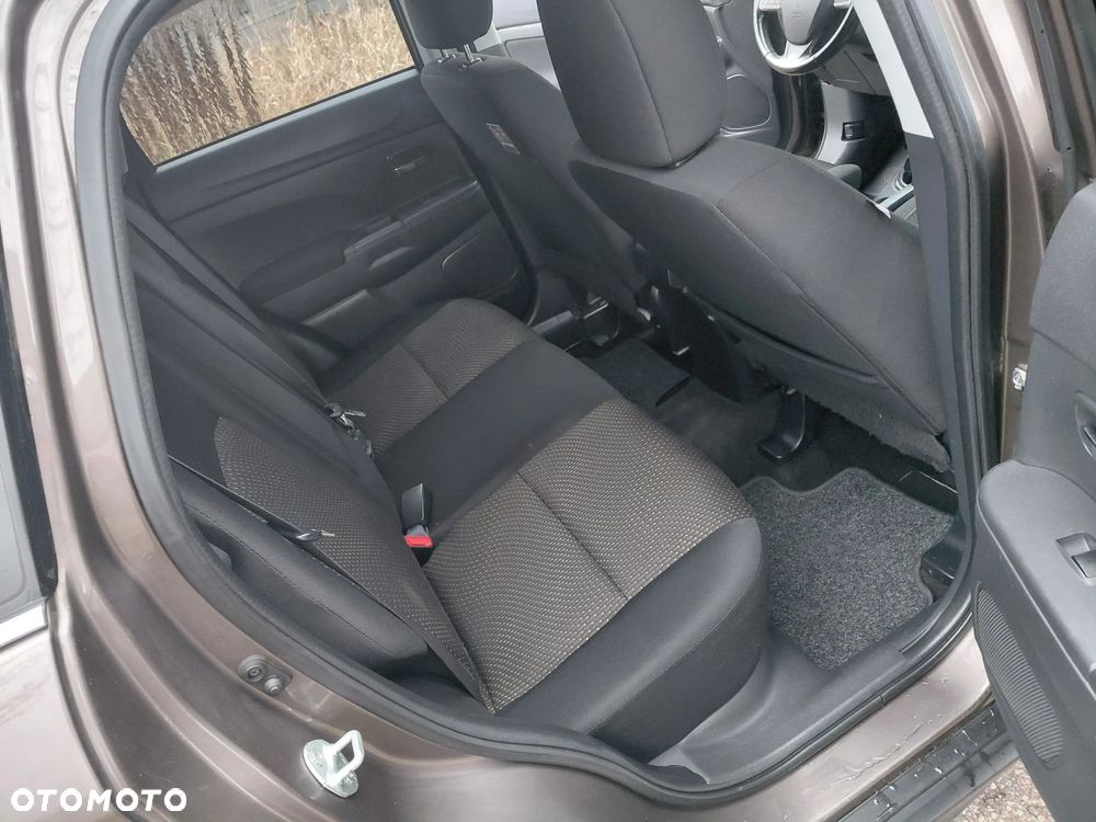 Mitsubishi ASX 1.8 DID Instyle NAVI AS&G - 24