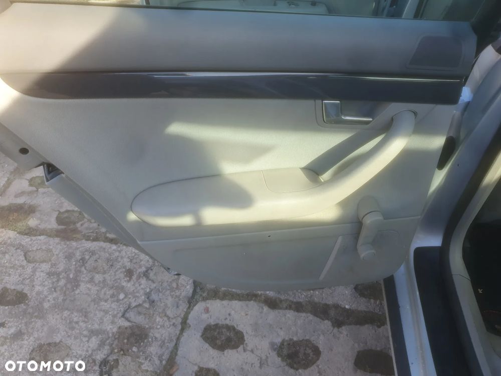 Audi A4 Limousine - 17