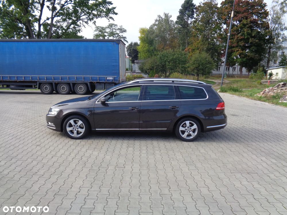 Volkswagen Passat 2.0 TDI DPF Highline - 16
