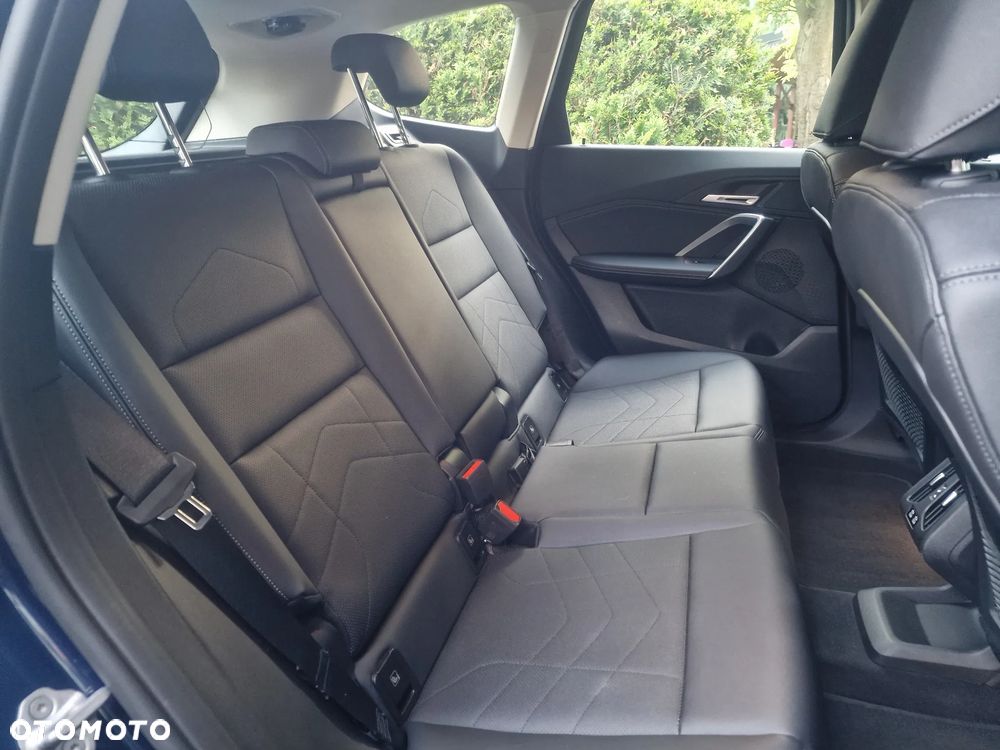 BMW iX1 xDrive30 66.5kWh xLine - 25