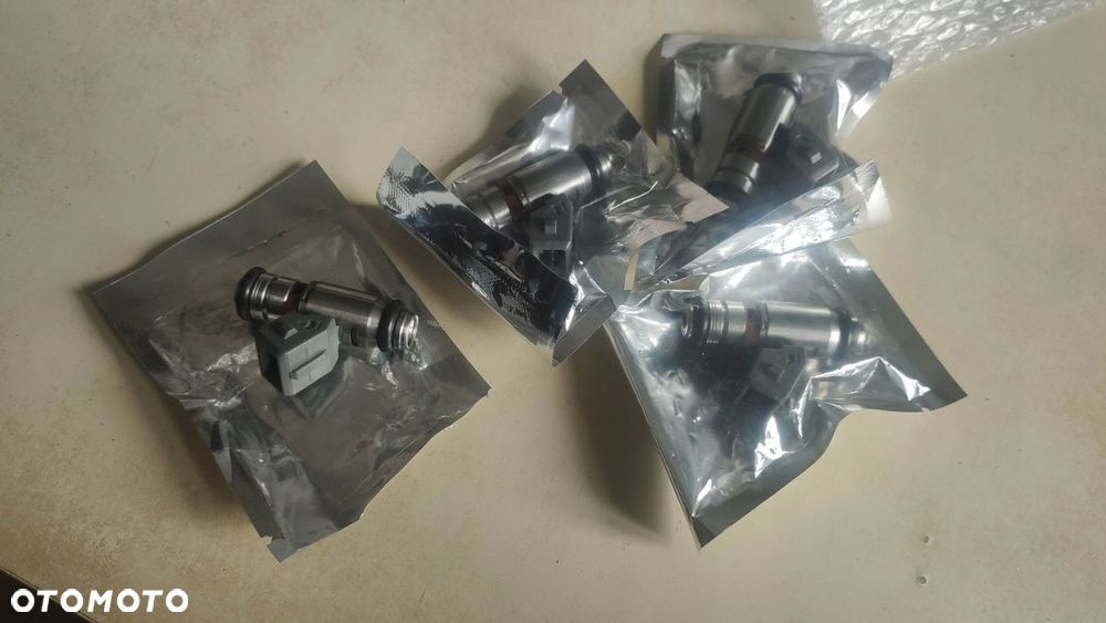 WTRYSKIWACZ DUCATI MONSTER 800 S2R 04-07 NOWY - 2