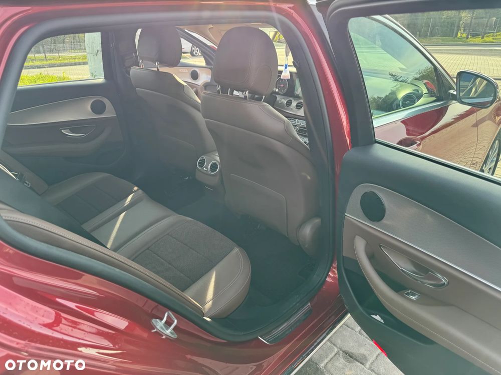 Mercedes-Benz Klasa E - 11