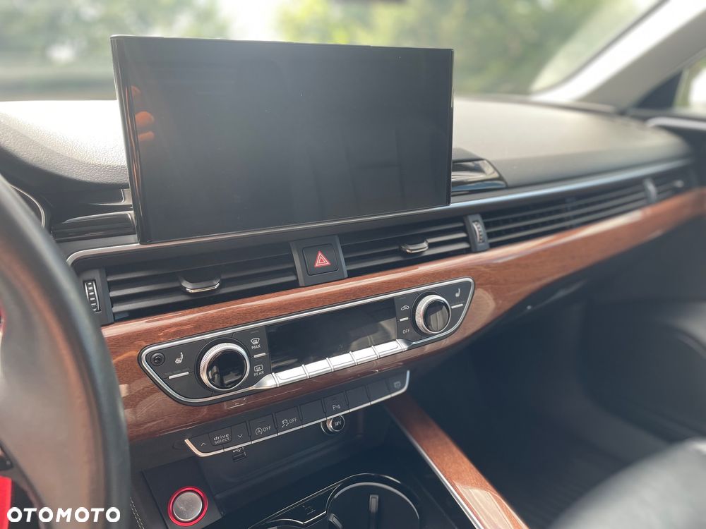 Audi A4 Limousine 40 TFSI S tronic design - 22