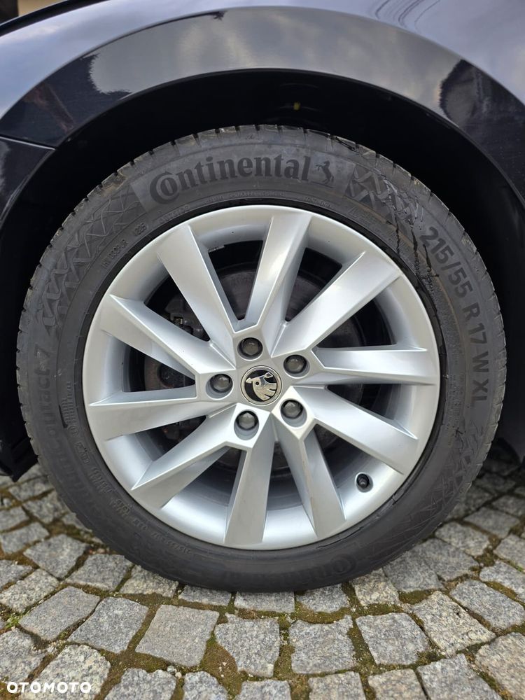 Skoda Superb 2.0 TDI DSG Premium Edition - 40