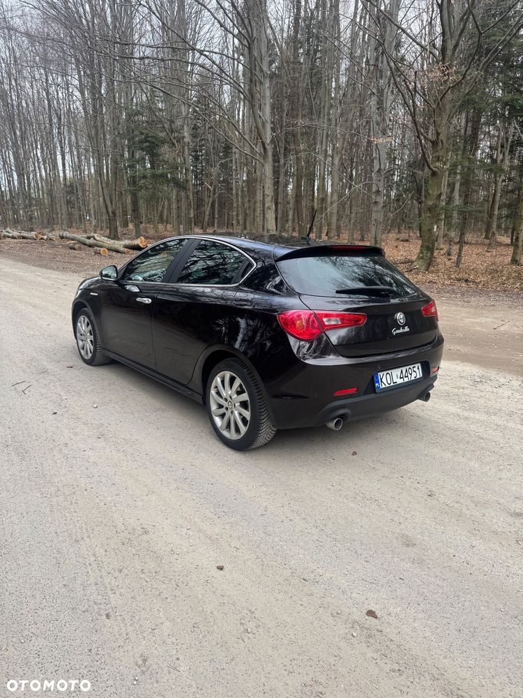 Alfa Romeo Giulietta 2.0 JTDM Exclusive - 4