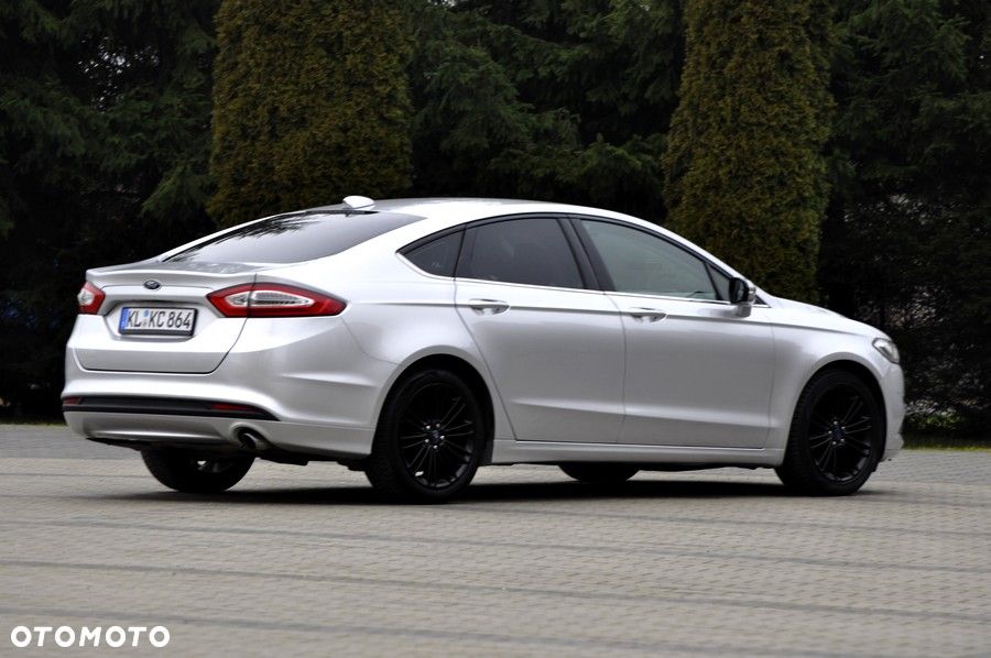 Ford Fusion - 11