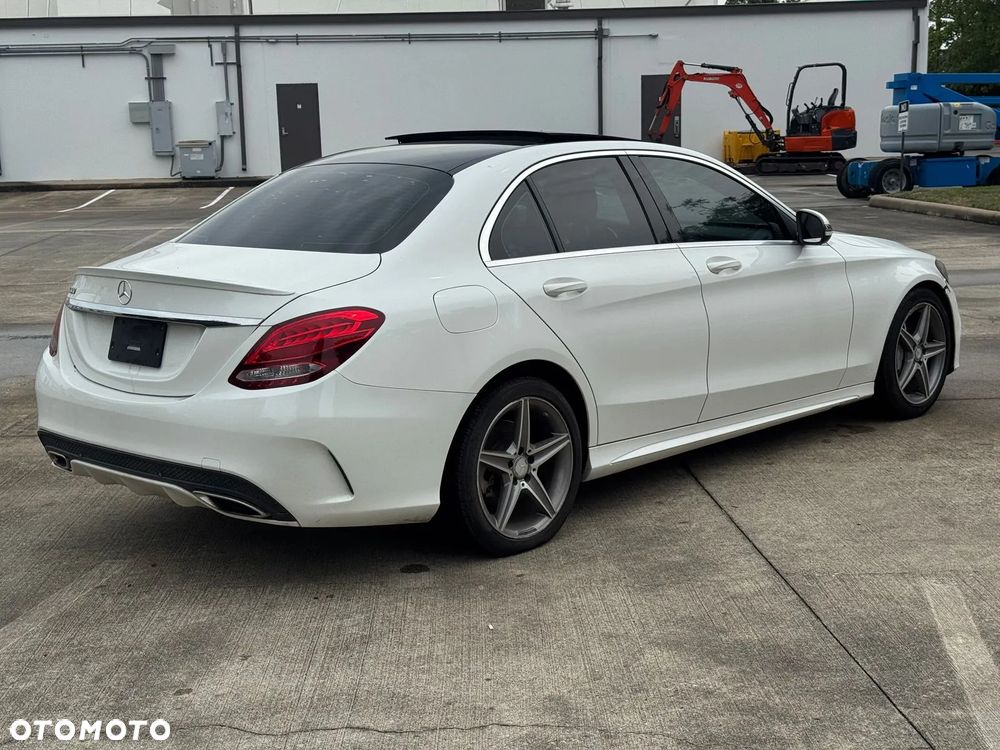 Mercedes-Benz Klasa C C-Klasse AMG Line - 3