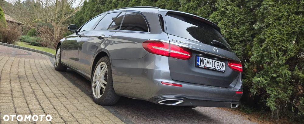 Mercedes-Benz Klasa E 220 d 9G-TRONIC - 11