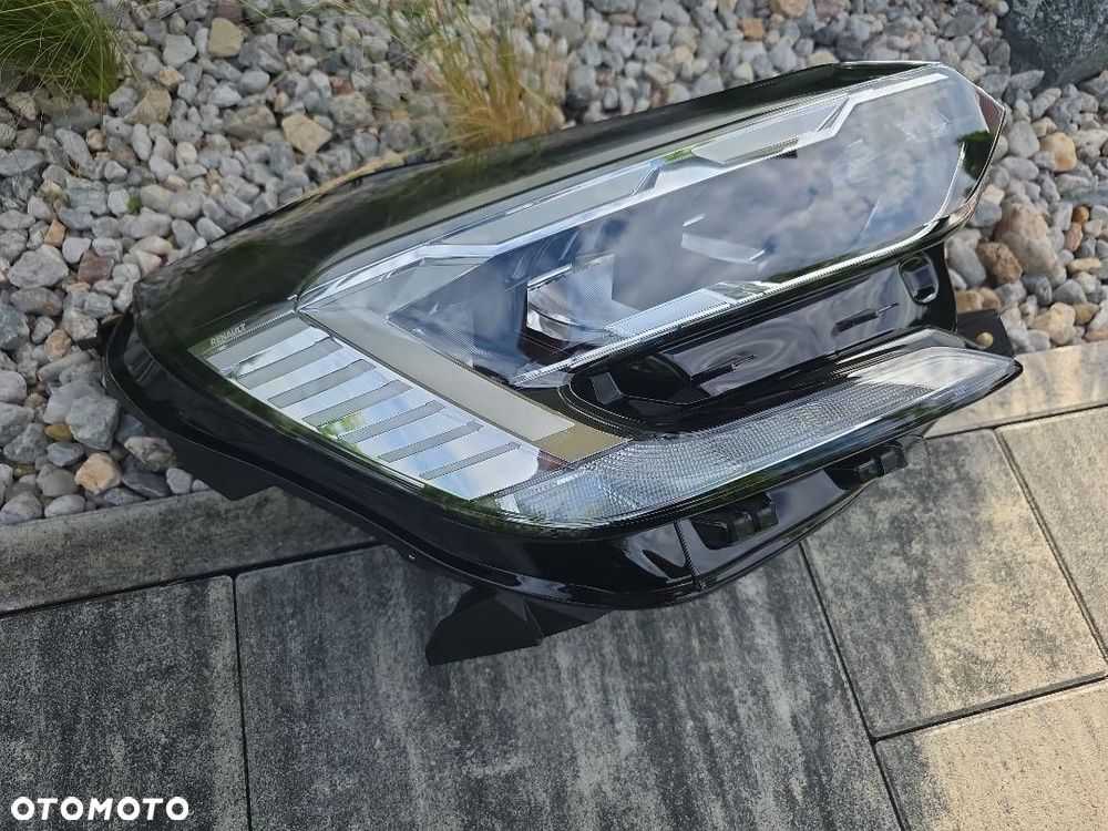 RENAULT CAPTUR 2 II Lampa prawa Kompletna Full Led 260104095R Krótki Led - 8
