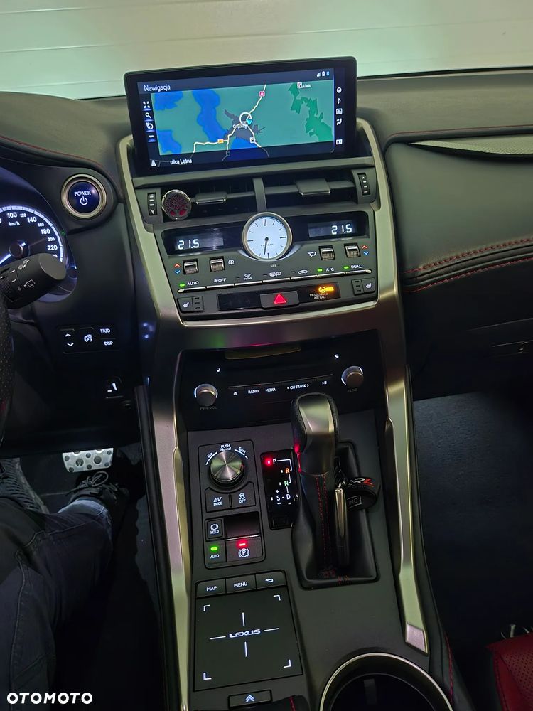 Lexus NX 300h F Sport AWD - 6
