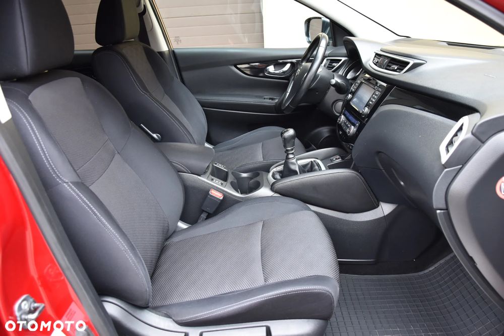 Nissan Qashqai 1.6 DIG-T N-Connecta - 19