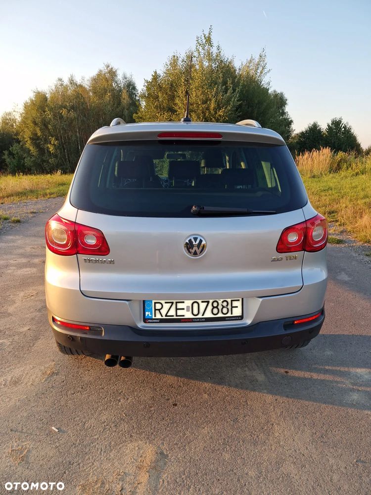 Volkswagen Tiguan - 4