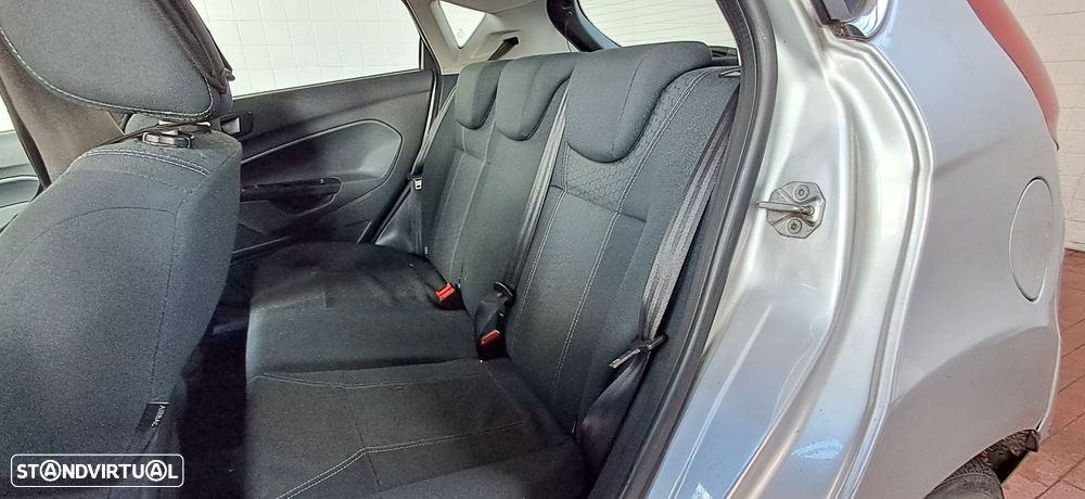 Ford Fiesta 1.25 Titanium - 12