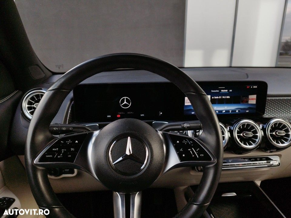 Mercedes-Benz GLB - 8