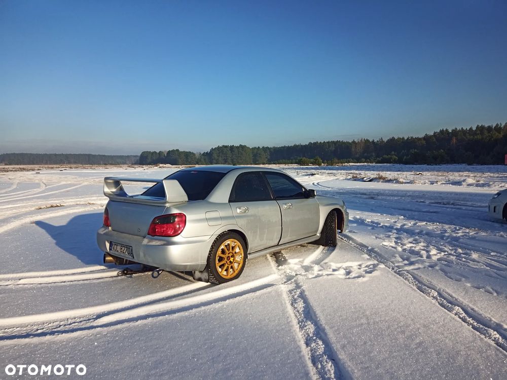 Subaru Impreza 2.5 STI - 12