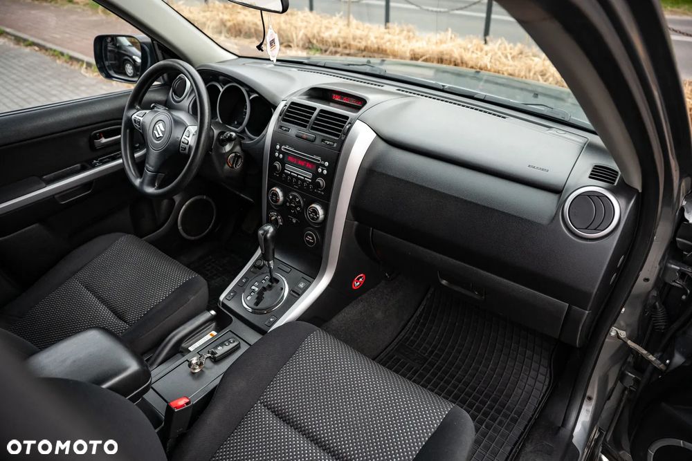 Suzuki Grand Vitara 2.0 Automatik Comfort + - 27