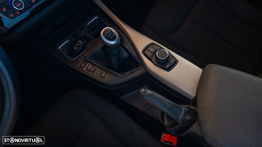 BMW 118 d Advantage - 19