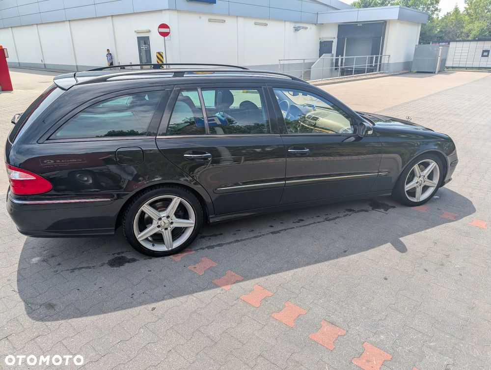 Mercedes-Benz Klasa E 500 4-Matic T Avantgarde - 31